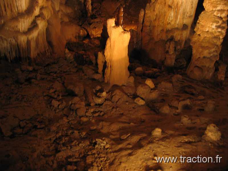 2011_CVAAM_35ans_16_Grotte (13).JPG - 35 Ans du CVAAM, sortie dans le Doubs et le Jura, du 26 Avril au 1er Mai 2011, Les Grottes des Moidons